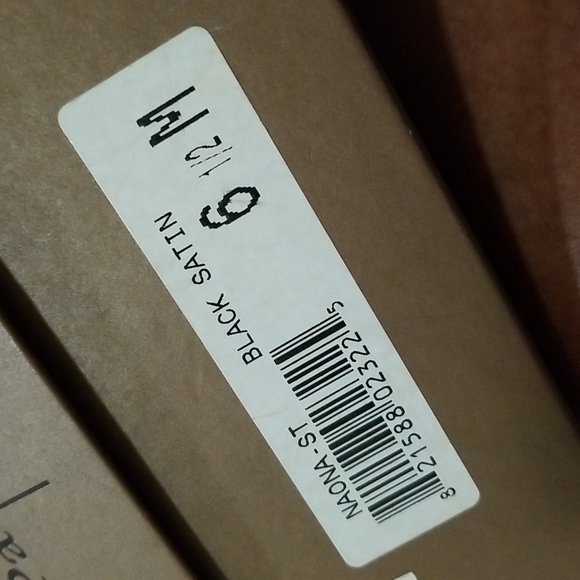 Paolo Black Satin Shoes - Picture 14 of 15